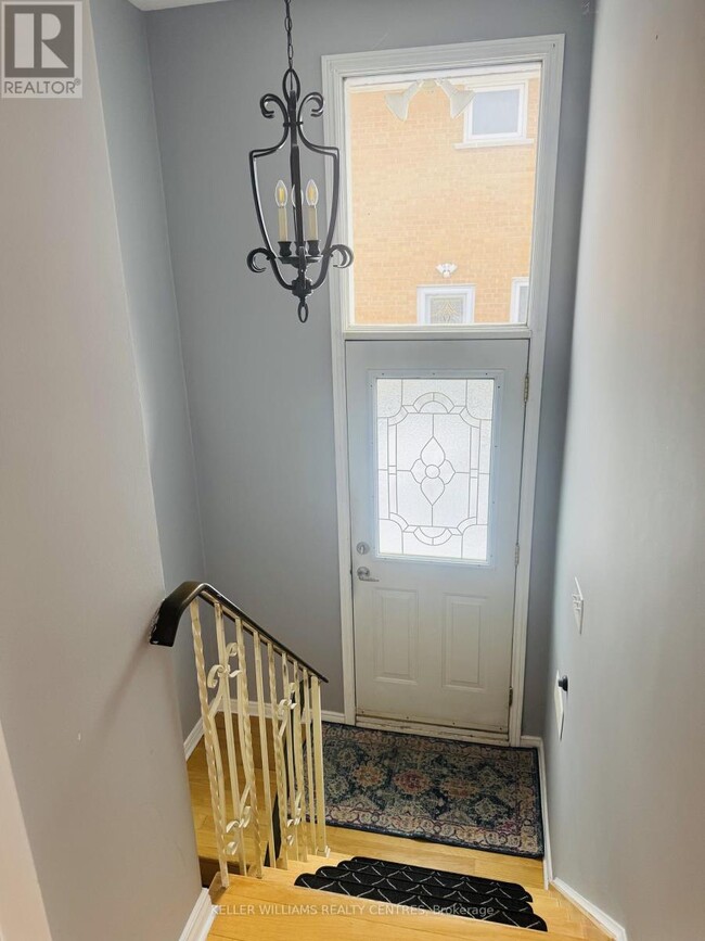 Building Photo - 2461 Hensall St