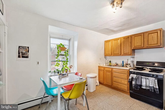 Building Photo - 4819 Walton Ave