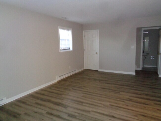 Building Photo - 4705 Apple Tree Ln