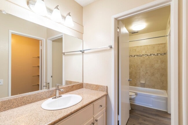 Interior Photo - Riverside Gardens