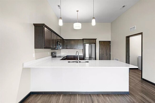 Foto del edificio - 2871 Spring Rose Cir