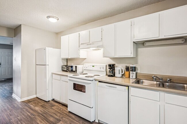 Foto del edificio - 1705 Kenridge Pkwy