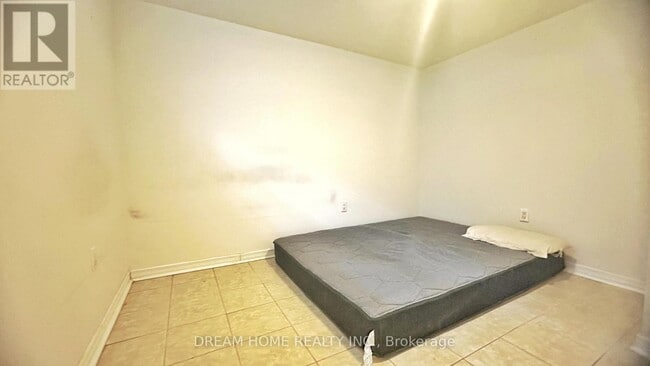 Building Photo - 83 Cornwallis Dr