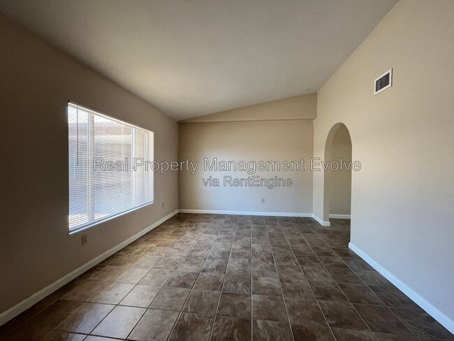 Foto del edificio - 18211 N 40th Pl