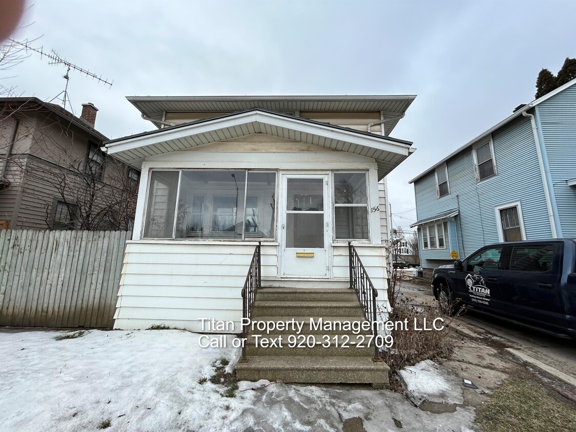 Primary Photo - 156 E Johnson St