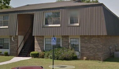 Building Photo - 401 Dogwood Dr