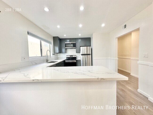 Building Photo - 1206 S Holt Ave