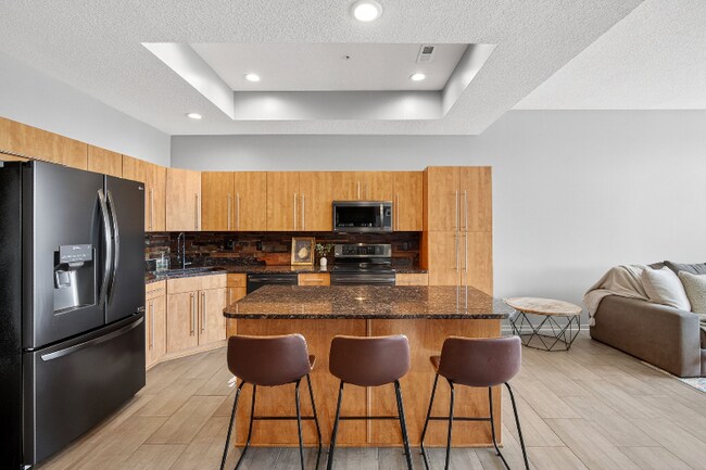 Foto del edificio - 640 S 50th St