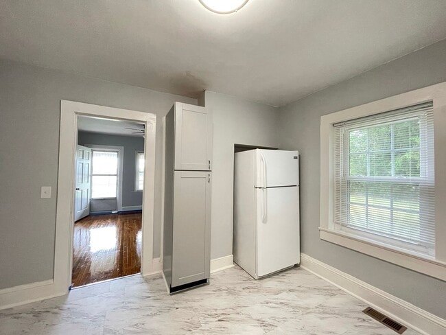 Building Photo - RENOVATED Cozy Ranch Rental Waiting For You!!
