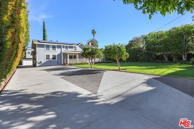 Foto del edificio - 4744 Haskell Ave