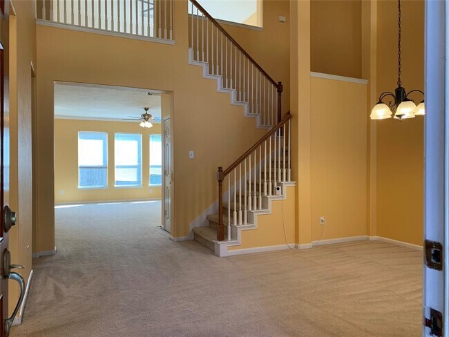 Building Photo - 2705 Shallow Falls Ct