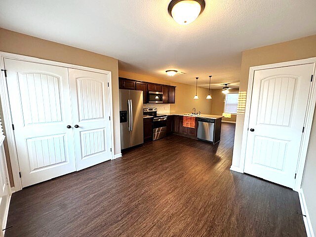 Building Photo - 2517 Rollow Ln