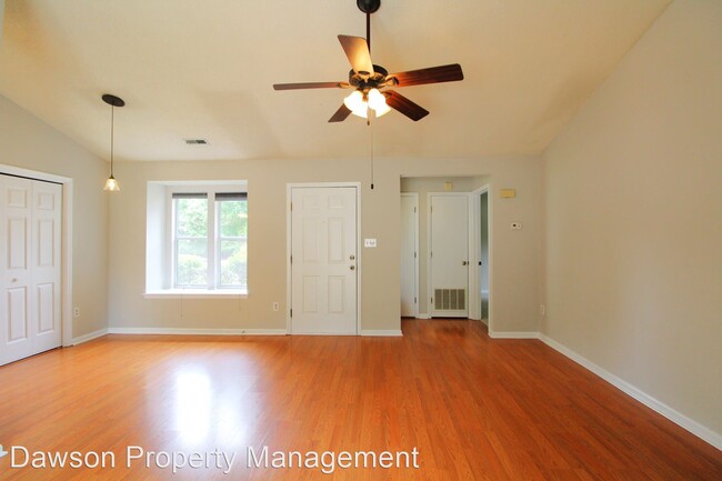 Foto del edificio - 2 br, 1 bath House - 2704 Von Thuringer Court