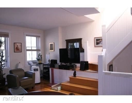 Building Photo - 2 br, 1 bath  - 70 Clarendon St