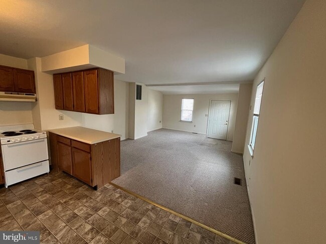 Building Photo - 2313 Jenkintown Rd