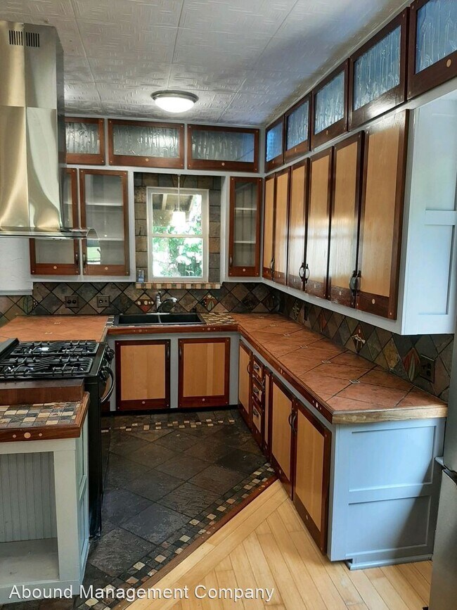 Building Photo - 2 br, 1 bath House - 6414 SE 14th Ave.