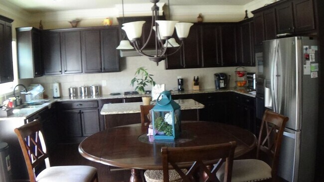 Foto del edificio - 5935 Kendrix Woods Court