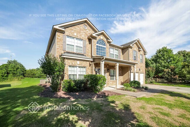 Building Photo - 5110 Hopewell Manor Dr