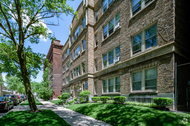 Building Photo - Lakeside Apartments