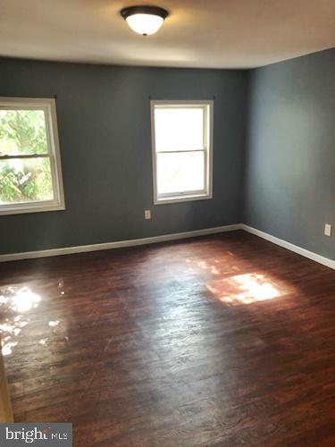 Foto del edificio - 429 S Duke St