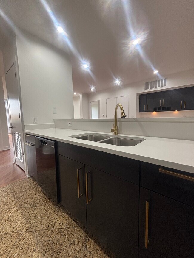 Foto del edificio - 900 W Hubbard St