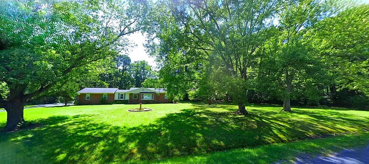 Building Photo - 1004 Riverview Ter