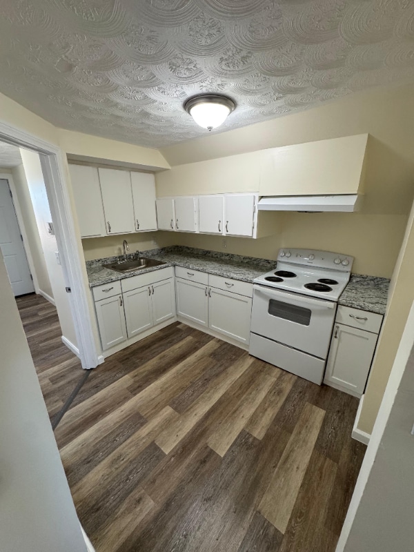 Building Photo - 456 Haverhill St