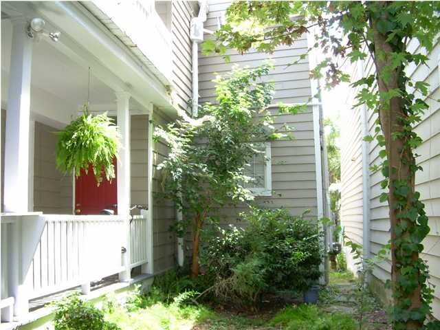 Building Photo - 43 Vanderhorst St