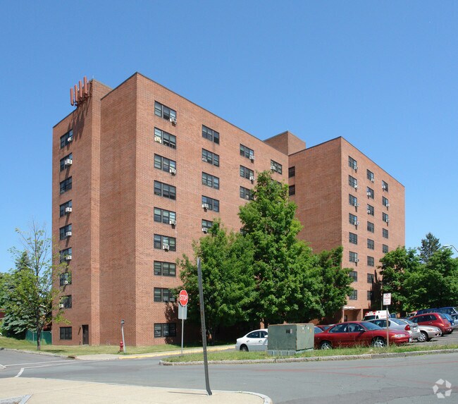 Hudson Shores Plaza Rentals Watervliet, NY