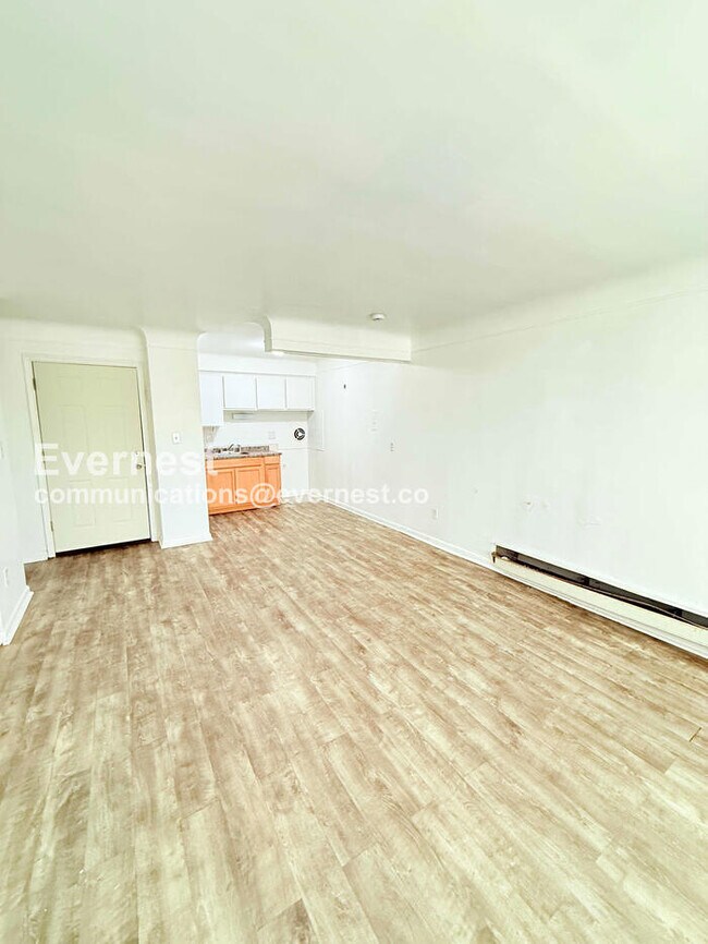 Foto del edificio - 15601 Schoolcraft Rd