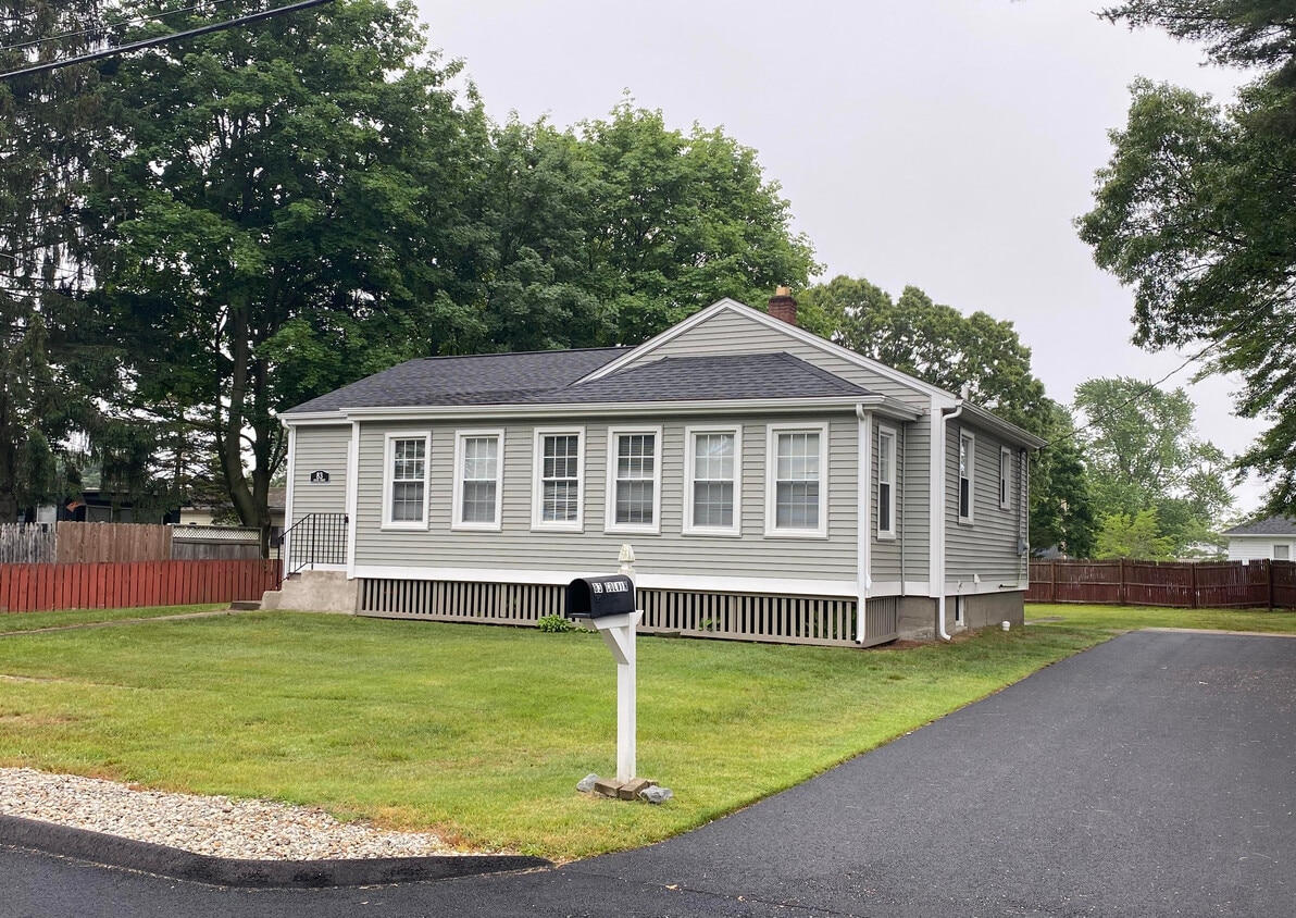 83 Colvin St, Attleboro, MA 02703 House Rental in Attleboro, MA