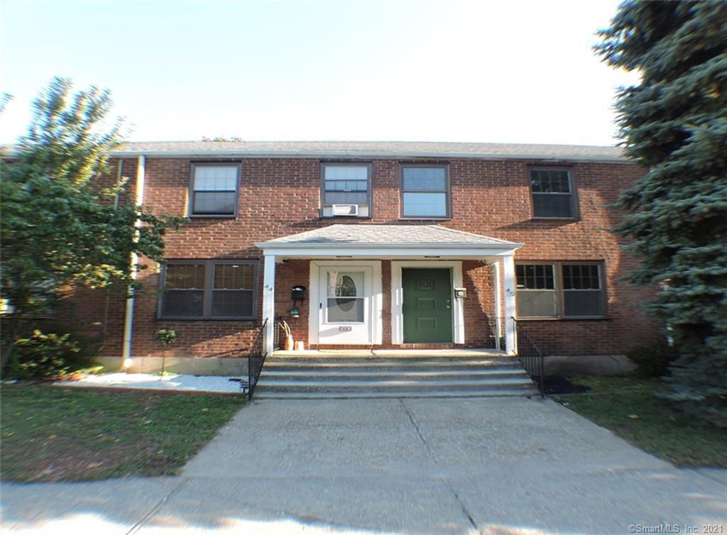 40 Mencel Cir Unit 40, Bridgeport, CT 06610 Condo for Rent in