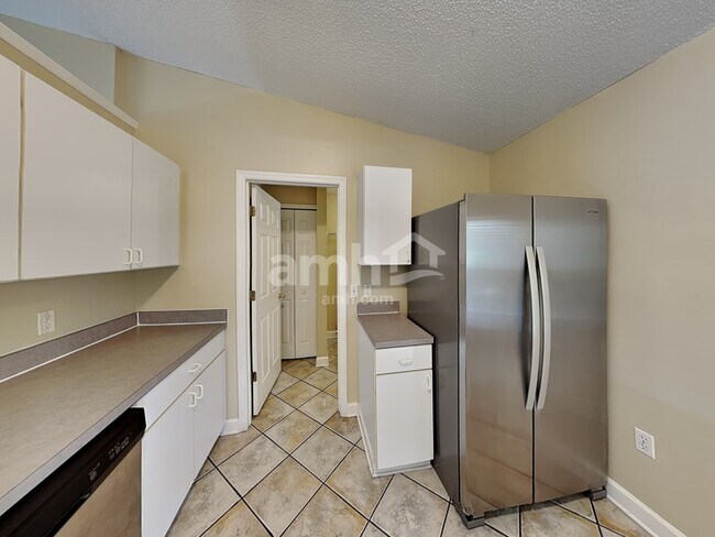 Foto del edificio - 4310 Stonefield Dr