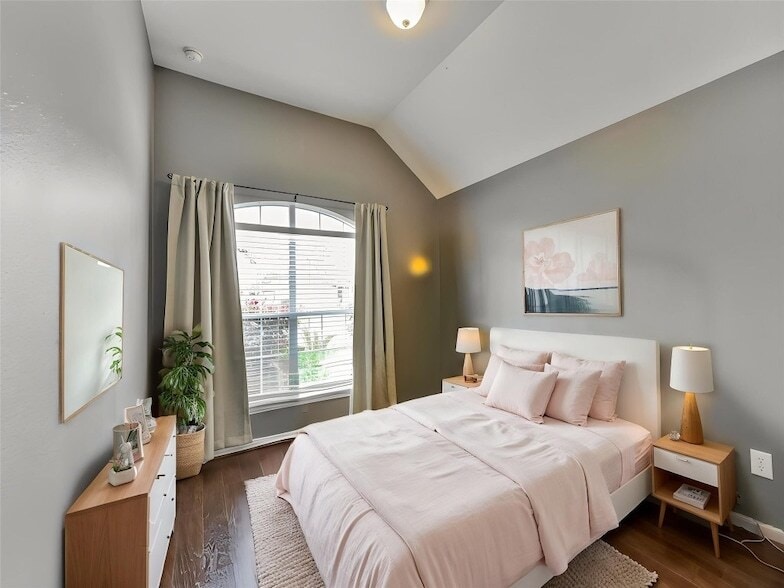 Foto del edificio - 7611 Waterlilly Ln