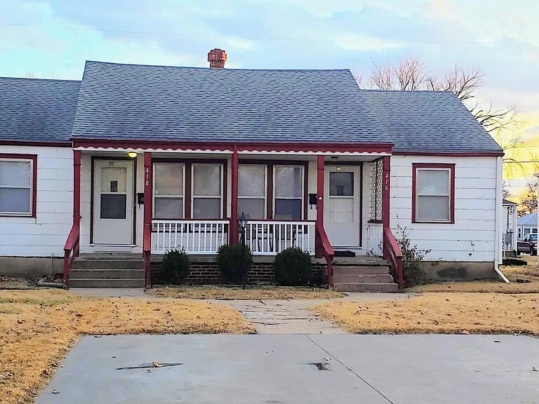 Primary Photo - 416 E Kirwin Ave
