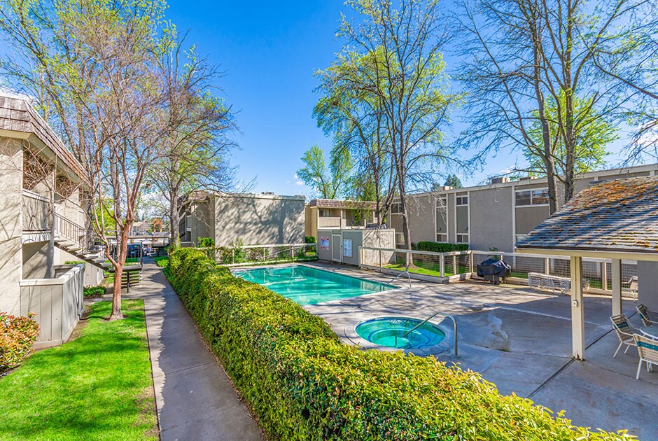 HILLTOP GARDEN Apartments 4729 Manzanita Ave Carmichael, CA