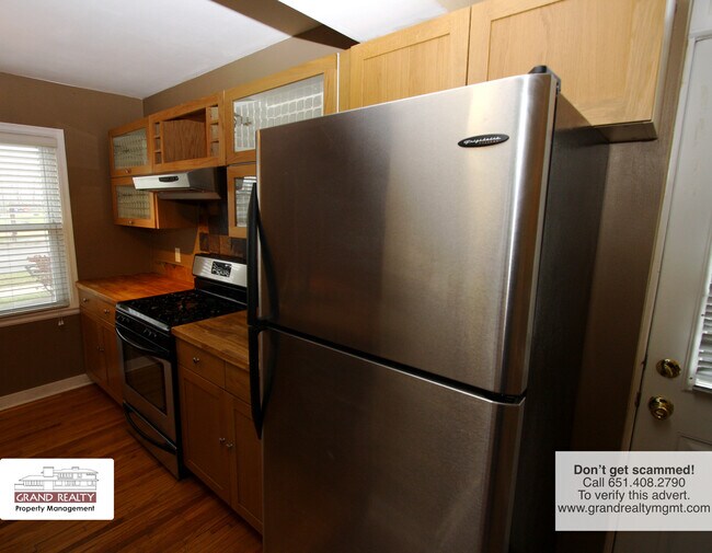Building Photo - Beautiful, High-Spec 2 Bed Townhouse on Mo...