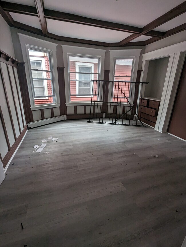 Foto del edificio - 359 Sherman Ave