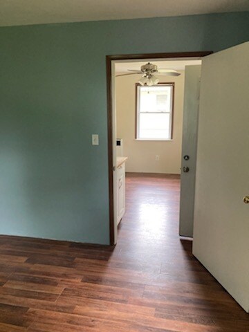 Foto del edificio - 1220 Ulster Heights Rd
