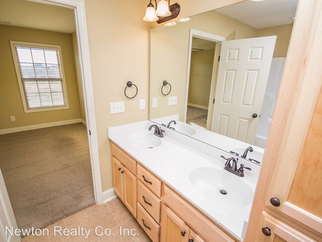 Building Photo - 12115 Southern Charm Blvd