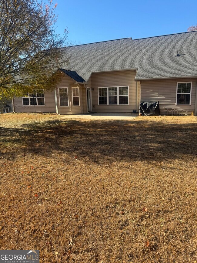 Foto del edificio - 180 Laurel Oaks Ln