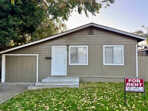 Building Photo - 263 S 3rd Ave