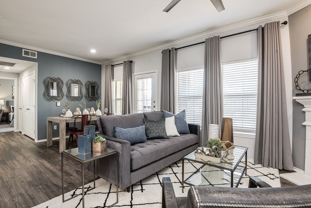 Primary Photo - Ranch Three0Five