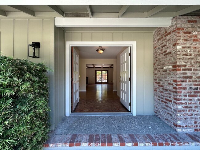 Foto del edificio - 3BR/2BA Single-Story Home in Walnut Creek’...