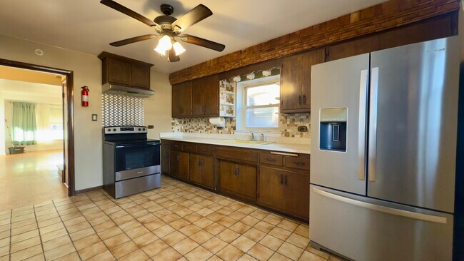 Foto del edificio - 7127 S Ridgeway Ave