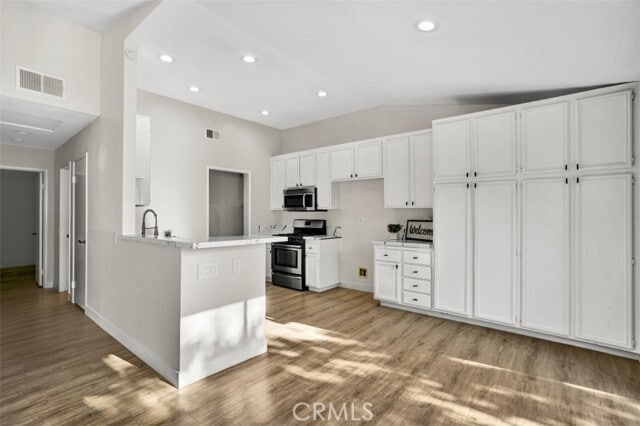 Building Photo - 45 Chaumont Cir