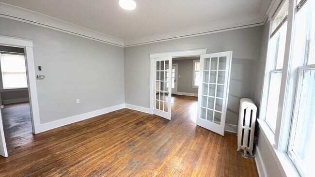 Foto del edificio - Spacious 4 Bedroom Midtown Home with Basement & Attic Storage