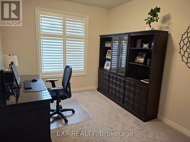 Building Photo - 5 McClay Ave