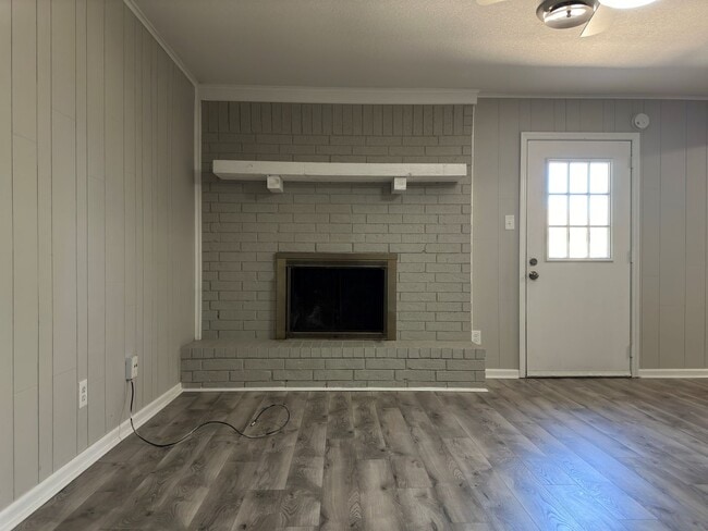 Building Photo - 5809 Enid St