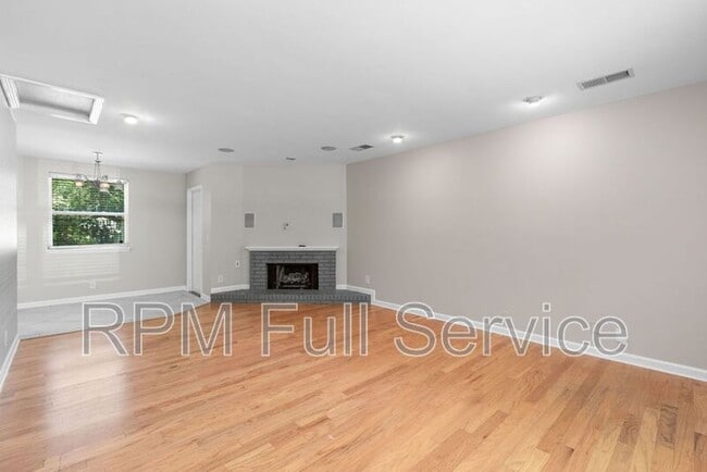 Photo - 5000 McMurray Ct House